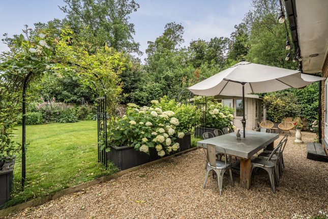 New Cottage, High Elms Lane, Watford photo 2