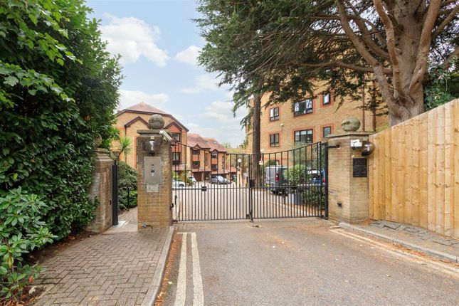 11, Thornbury Square, Highgate photo 2