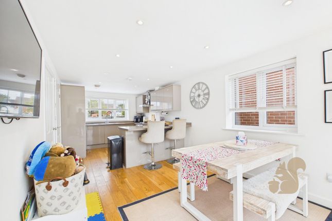 4, Market Close, Colchester photo 2