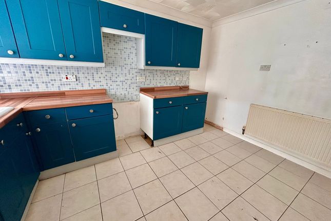 94, Spruce Avenue, Great Yarmouth photo 4