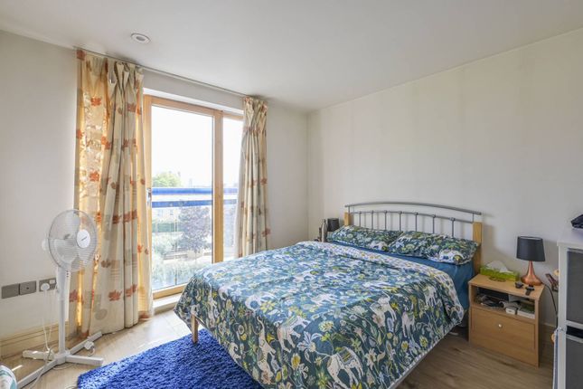 Thumbnail Flat to rent in Apollo Building, Isle Of Dogs, London