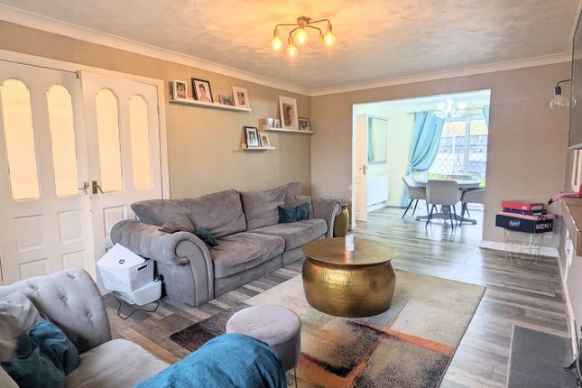 36, Earlswood, Skelmersdale photo 3