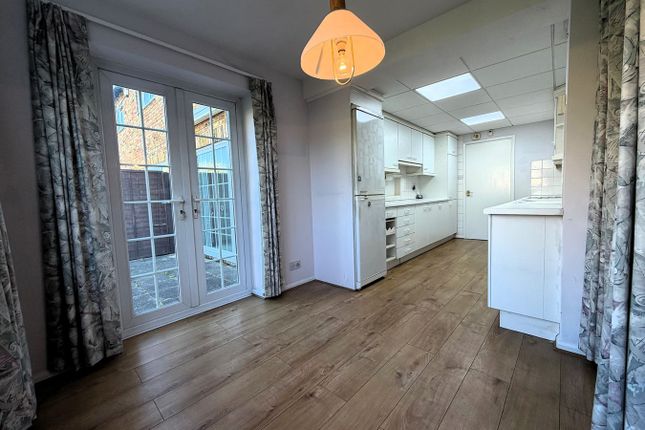 123, Slough Road, Slough photo 4