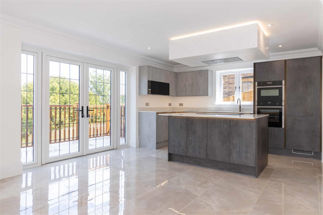Valley View, Mill Lane, Worthing photo 2