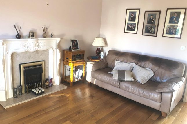 3 Bed Detached House For Sale In Howden Road Barlby Selby Yo8
