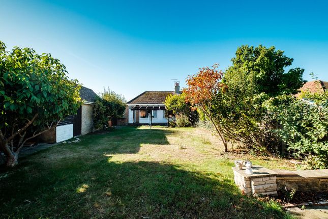 12, Western Close, Lancing photo 2