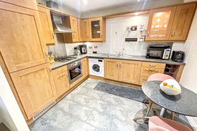 8, Shotley Grove, East Boldon photo 3