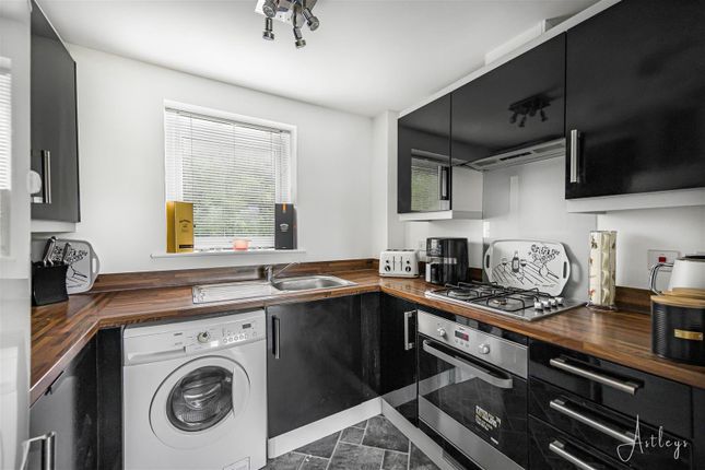 11, Phoebe Road, Swansea photo 4