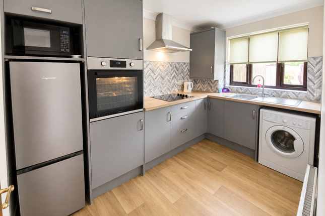 9, Pearl Court, Holbeach photo 2