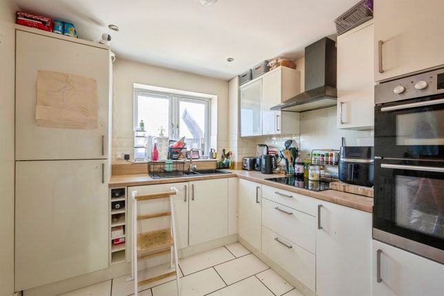 19, Kilner Court, Doncaster photo 3