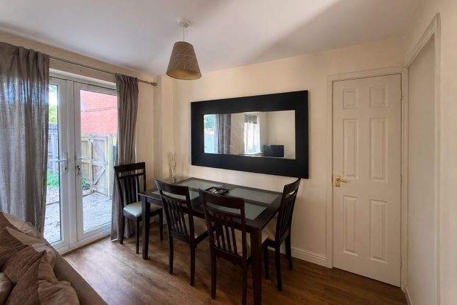 21, Nottingham photo 3
