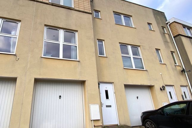 Thumbnail Terraced house to rent in Richmond Court, Exeter, Devon