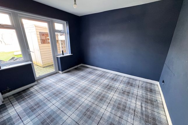12, Acacia Drive, Wolverhampton photo 3