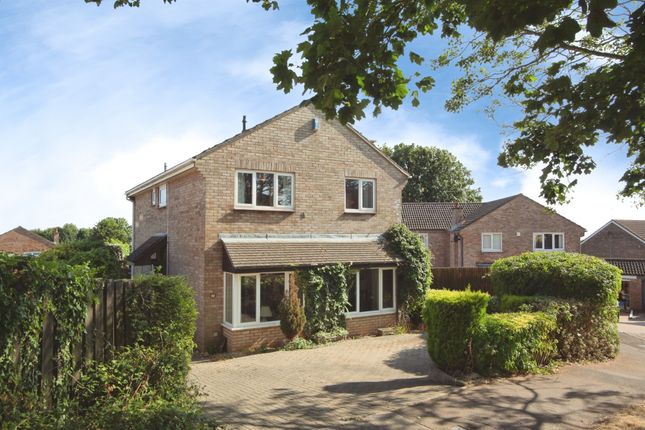 4-bed house on 1, Lynton Close, Penarth, £425,000