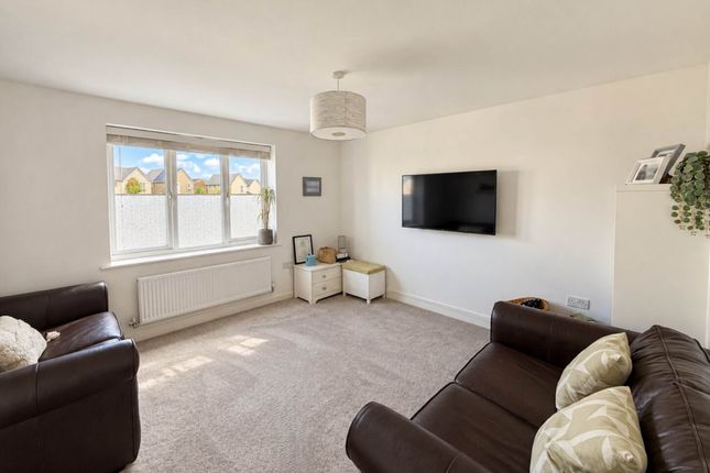 Nimbus Road, Weston-super-Mare photo 4