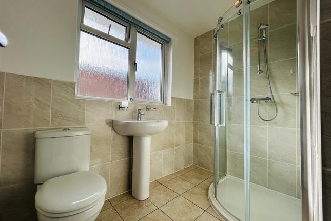 23, Crowden Crescent, Tiverton photo 4