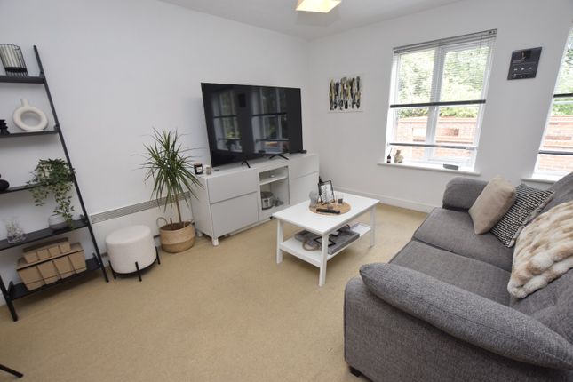 7, Duesbury Place, Derby photo 3