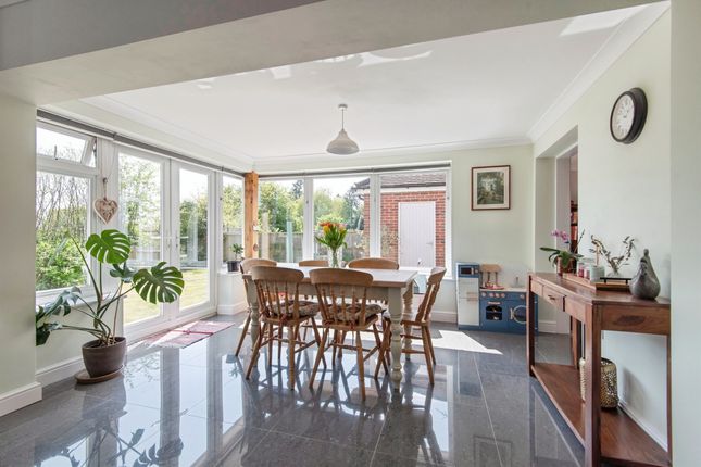 Chestnut House, Bonds Crescent, Royston photo 4