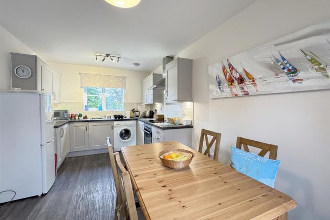 16, Kew Carrek, Truro photo 3