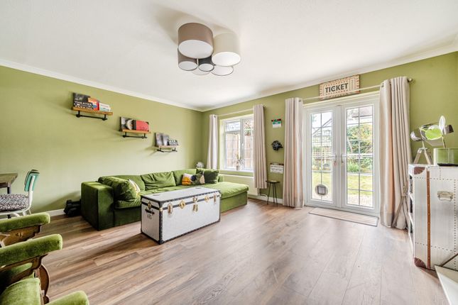 66, The Avenue, Liphook photo 4