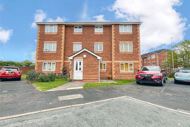 Flat for sale in Exeter Drive, Tamworth, Staffordshire