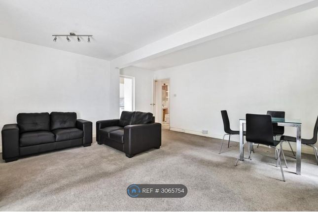 Flat, Hawk House Sullivan Close, London photo 4