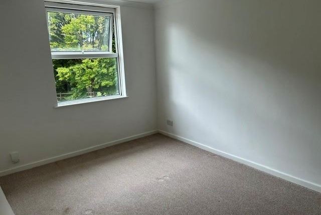 100, Tintagel Close, Andover photo 4