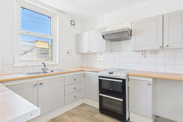 54, St. Aubyn Avenue, Plymouth photo 4