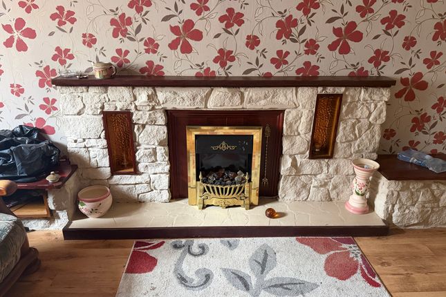 39 Wellgatehead, Lanark photo 4