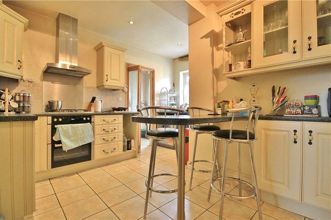 Room 4, 8, Beechwood Road, Woking photo 4