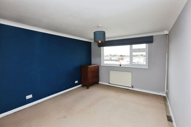 Flat 3, Wickham Court, Gale Moor Avenue, Gosport photo 4