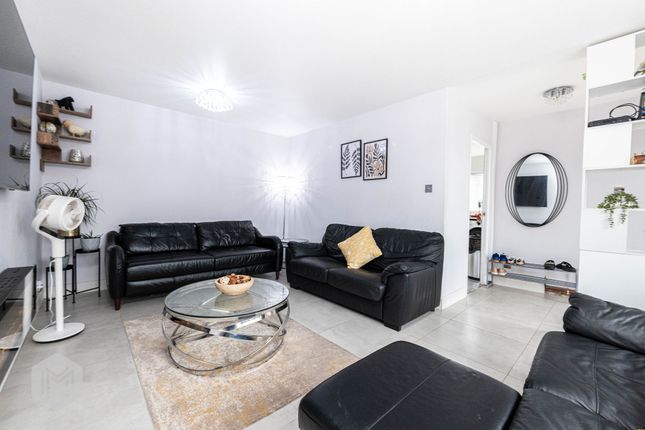 105 Lowton Street, Manchester photo 4