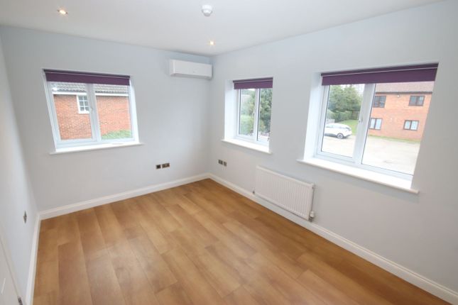 Flat 1, 10, High Street, Flitwick photo 4