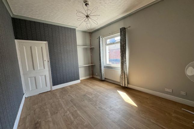 Terraced house to rent in Dixon Street, Stockton-On-Tees