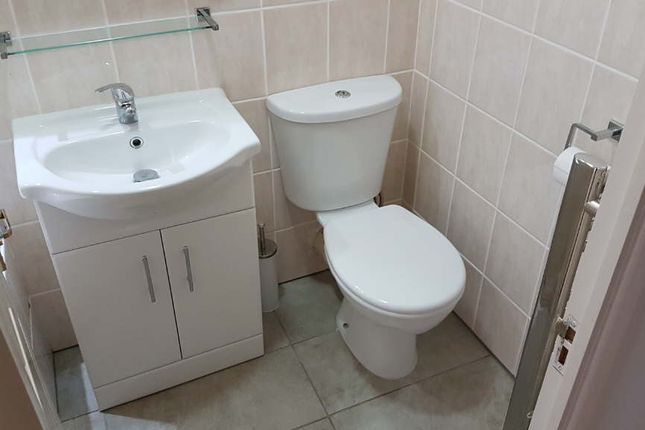 19 Corris Green, Snowdon Drive, London photo 5