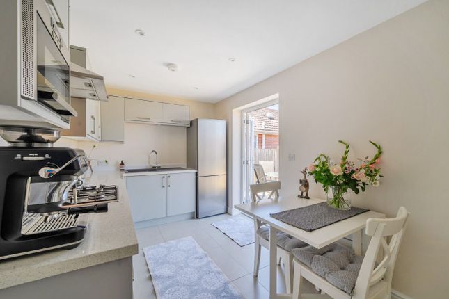 9, Cloughs Road, Ringwood photo 2