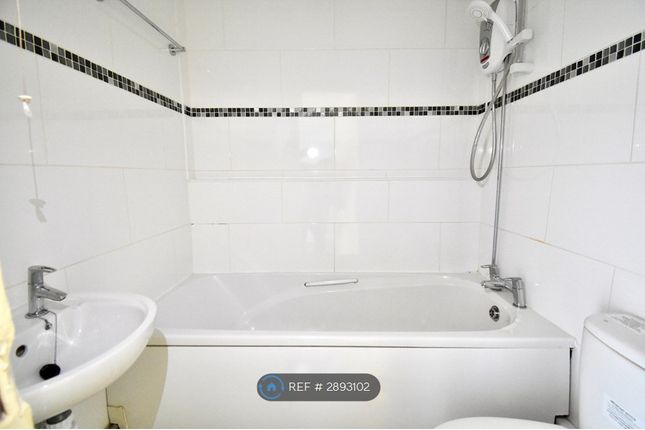 Flat, The Hendre Flats Harcourt Road, Brynmawr, Wales photo 2