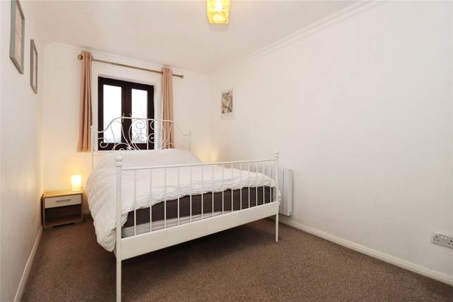 17, Taylor Close, Bristol photo 3