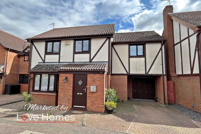 Thumbnail Detached house for sale in Frenchmans Close, Toddington, Dunstable