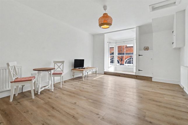Flat 1 13-14 Broad Street, South Molton, South Molton photo 4