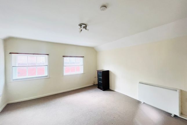 Flat B, Lichfield photo 2