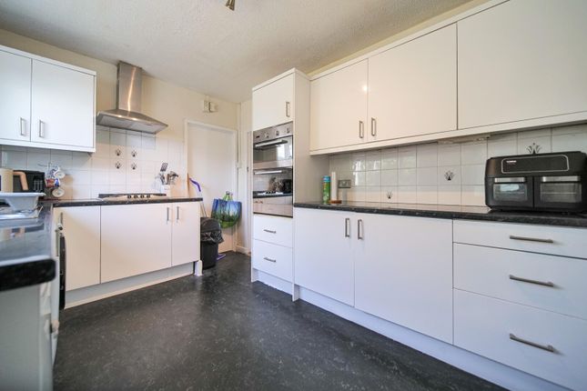 43, Woodrow Road, Wiltshire photo 4