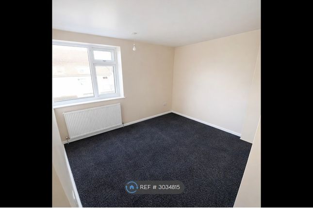 Milton Drive, Worksop photo 3