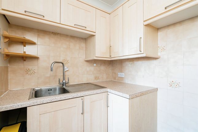 Flat 42, Homecolne House, Louden Road, Cromer photo 4