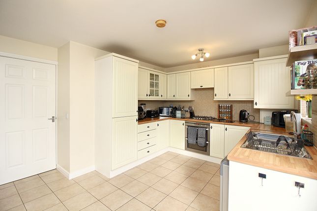 Town house for sale in Brook Furlong Drive, Birstall