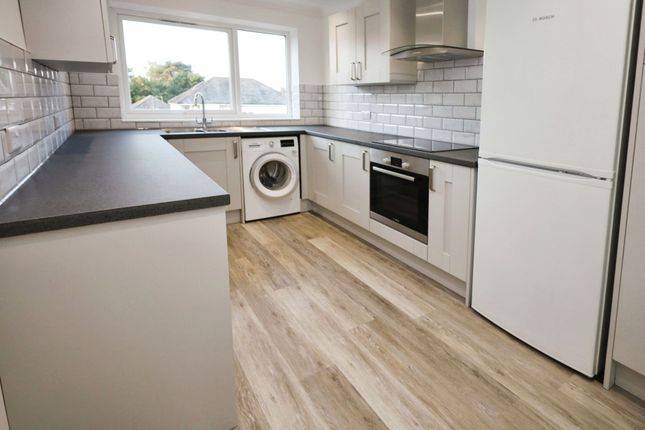 65a Hankinson Road, Bournemouth photo 2