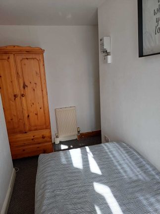 19, Bailey Road, Wolverhampton photo 4