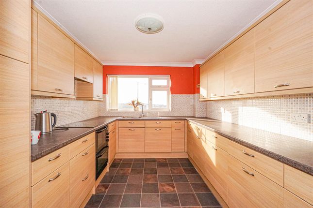 9 The Briers, Old Roar Road, St Leonards-On-Sea photo 4
