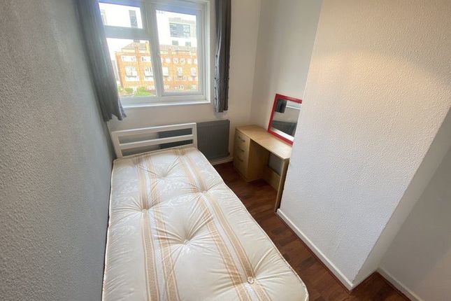 Flat 10 Buxton Court, Thoresby Street, London photo 3