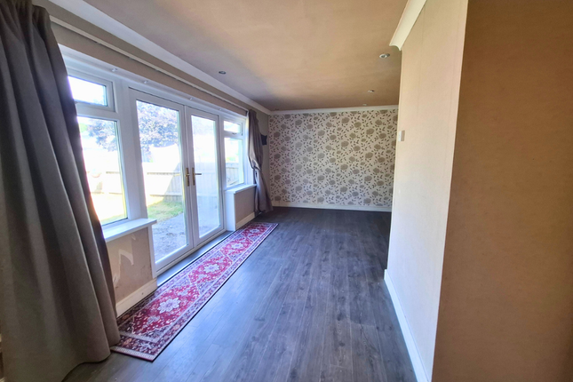 79, Cae Coed, Ammanford photo 5